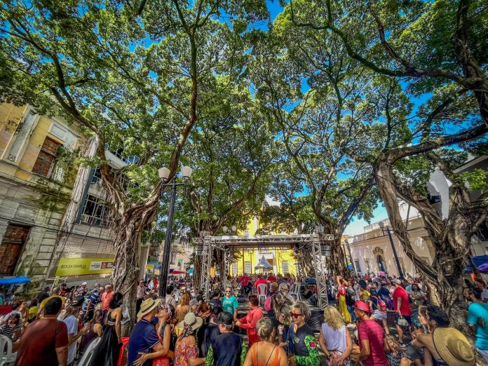 Sabadinho Bom apresenta grupo Samba D’Kriouluz neste final de semana