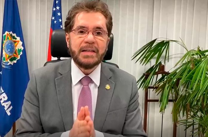 Senador cobra força-tarefa do TSE para barrar avanço de facções criminosas em eleições