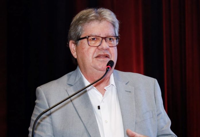 João Azevêdo entrega mais 239 veículos para fortalecer as ações de segurança pública