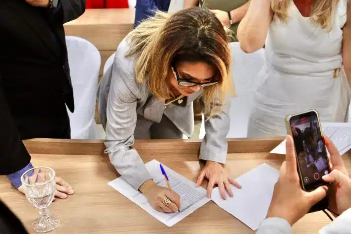Karla Pimentel é diplomada para seu segundo mandato à frente da Prefeitura de Conde