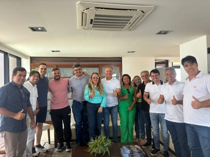 Aguinaldo Ribeiro reúne pré-candidatos do Progressistas para alinhamento sobre 2026