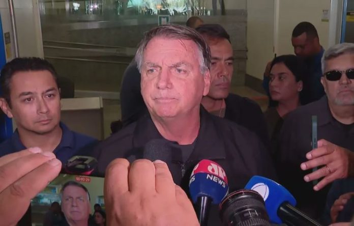 Bolsonaro afirma que é candidato em 2026: 'só eu morto vão saber o outro candidato'