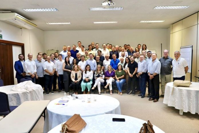 Cícero Lucena realiza 1° encontro com nova equipe e anuncia mais dois nomes de auxiliares