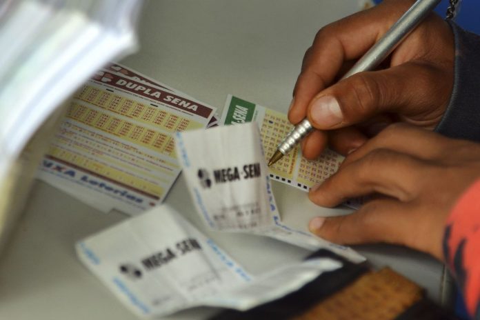 Duas apostas de João Pessoa ganham quase R$ 124 mil na Mega-Sena