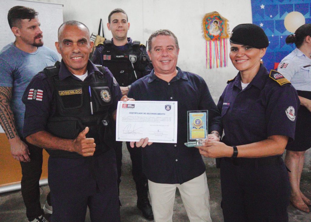Guarda Civil de João Pessoa comemora 32 anos e faz homenagem para servidores
