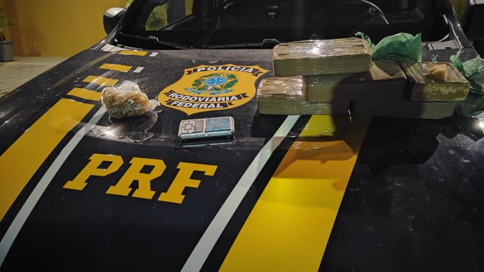 PRF apreende 4,8 kg de crack e detém homem por tráfico de drogas em Campina Grande