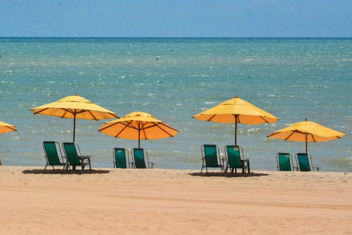 Banhistas devem evitar sete trechos do Litoral paraibano neste final de semana