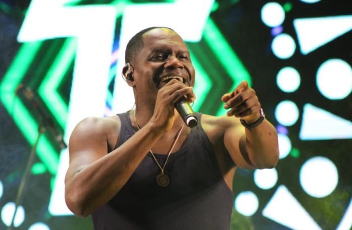 Cantor Tatau agita Carnaval de Cabedelo nesta segunda-feira