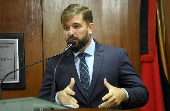 CMJP aprova Voto de Aplauso a projeto de anistia para envolvidos nos atos de 8 de janeiro