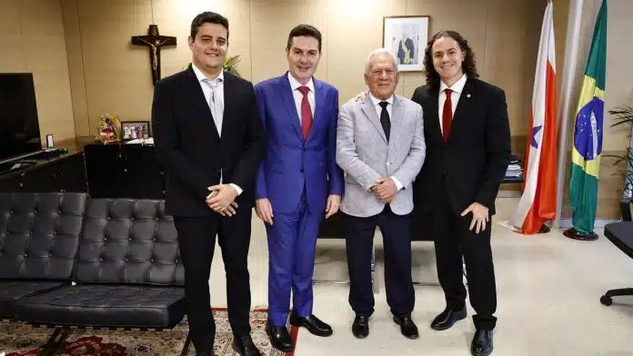 Com adversários indefinidos, Veneziano tem 'campo aberto' com prefeitos da base e da oposição