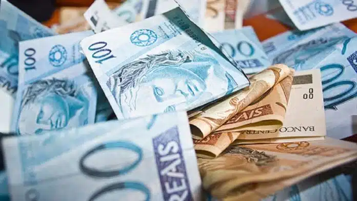 Quatro instituições financeiras são autuadas por oferta irregular de crédito, em Campina Grande