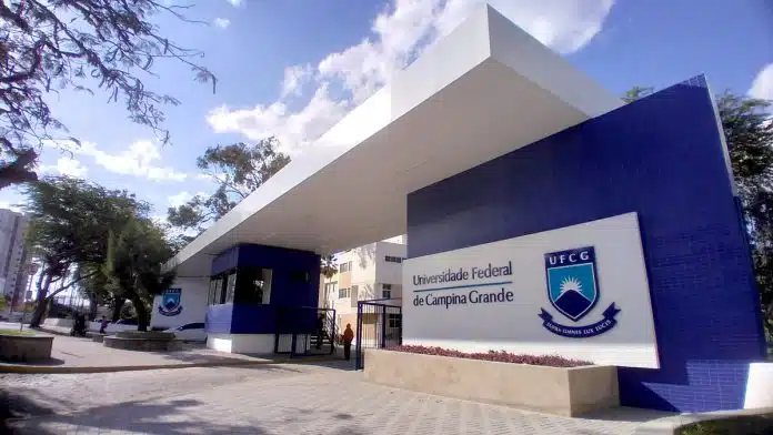 Após cortes no orçamento, UFCG alerta para grave crise financeira e risco de inadimplência