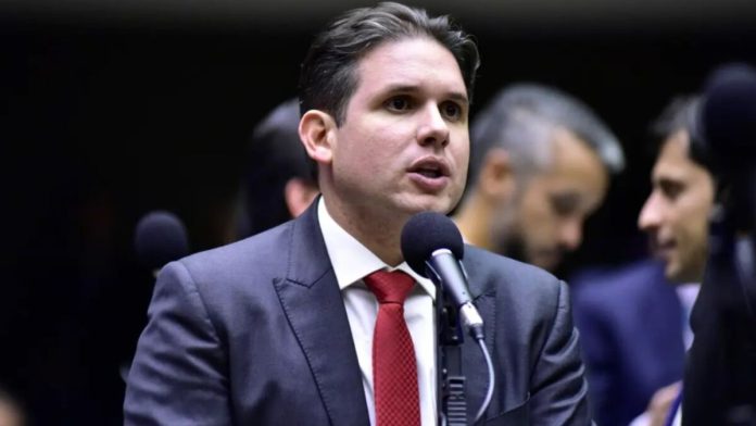 Hugo Motta vai pautar urgência da proposta que amplia número de deputados