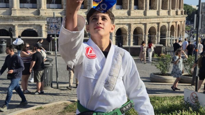 Paraibano conquista ouro no Campeonato Europeu Kids de Jiu-Jitsu, na Itália
