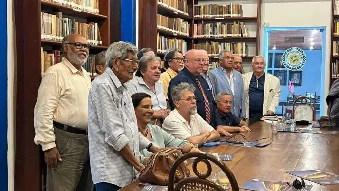 Renato César é eleito novo imortal da Academia Paraibana de Letras