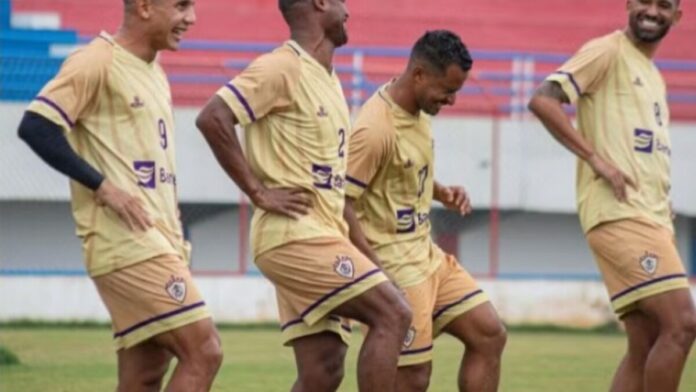 Itabaiana chega com a corda no pescoço contra o Botafogo-PB, e Kleina busca sua primeira vitória