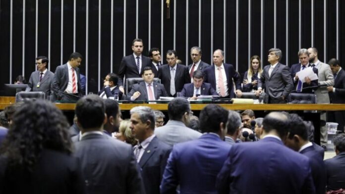 soberano e hipócrita, Congresso 