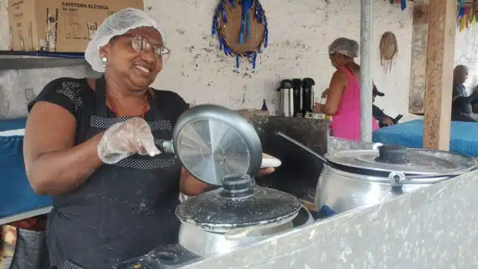 a persistência de mulheres que estão na informalidade e esperam pela formalização