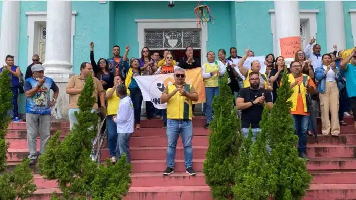 Agentes de Saúde de Campina deflagram greve por atraso de salários; Secretaria garante pagamento
