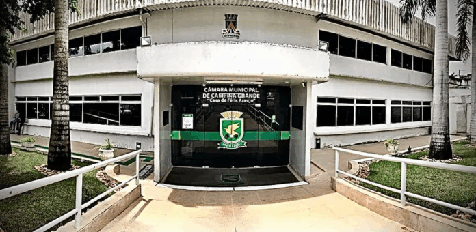 Com voto de oposicionista, Câmara de Campina Grande aprova LDO para 2026 sem previsão de emendas