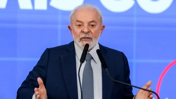 Lula veta projeto que aumenta número de deputados federais