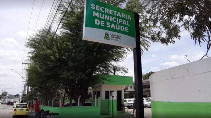 Servidores da Saúde de CG protestam e sinalizam greve; pasta garante pagamento