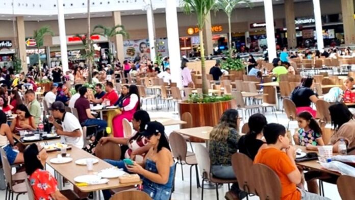 Setor de serviços cresce 8,8% na Paraíba e supera média nacional, aponta IBGE