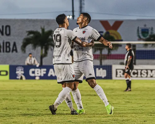 
				
					Inimigo da noite? Botafogo-PB busca quebrar tabu na Série C 2025 para tentar avançar ao mata-mata
				
				