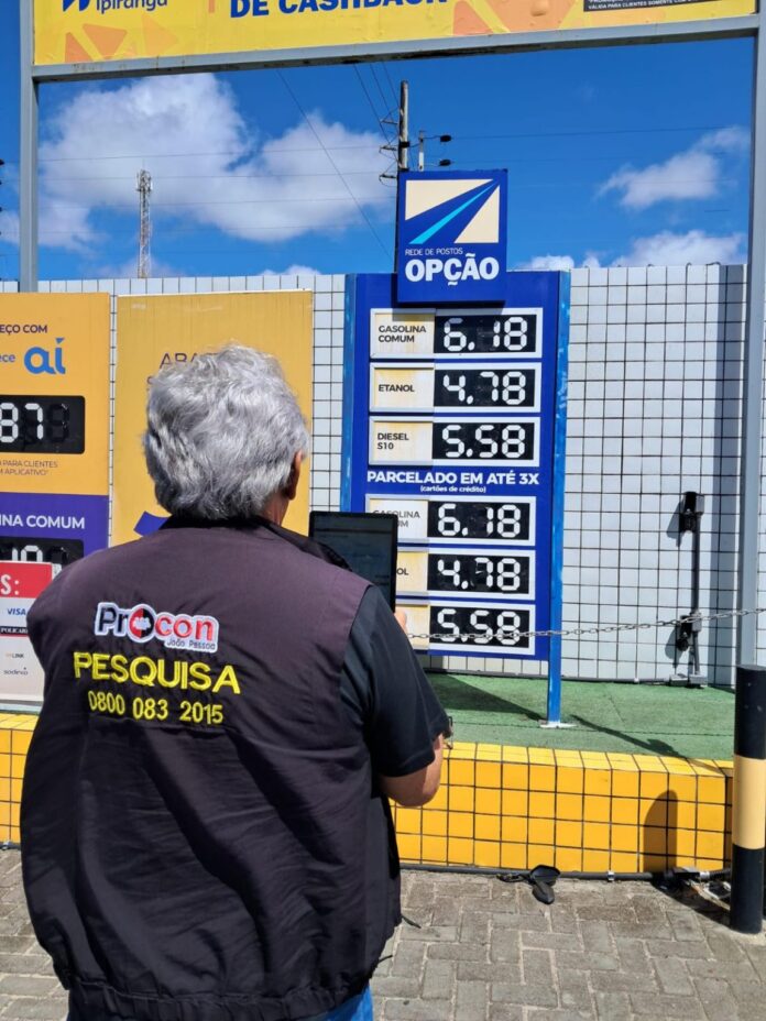 Preço da gasolina apresenta diferença de R$ 0,40 em postos de João Pessoa