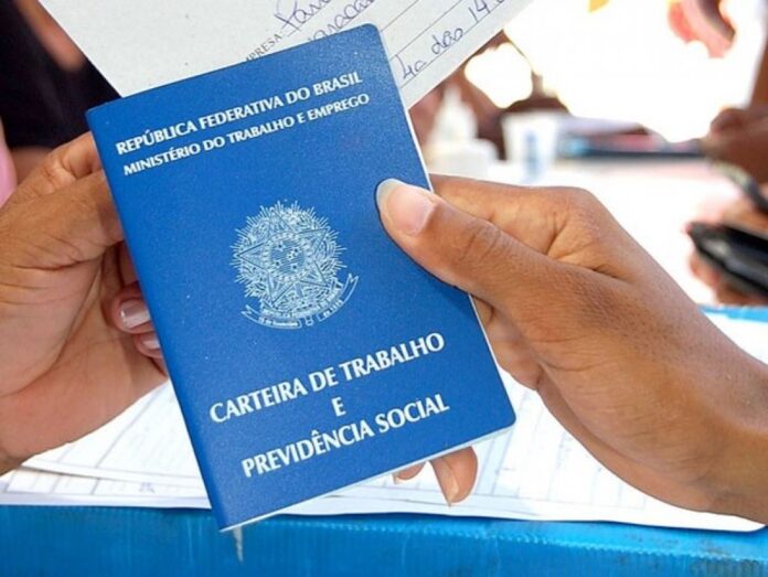 Taxa de desemprego no Brasil cai para 5,8%, a menor já registrada