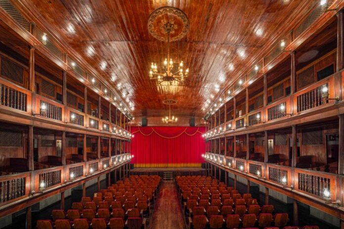 Teatro Santa Roza reabre nesta quarta (13) com apresentação de artistas