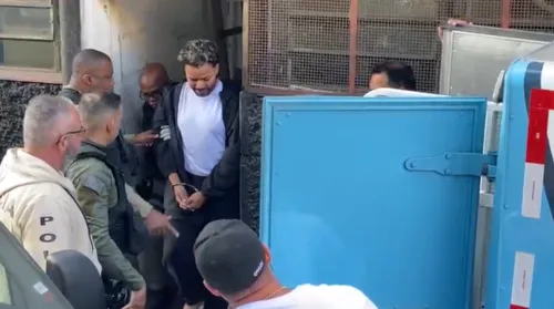 
				
					Hytalo Santos não reconhece assinatura em tentativa de golpe para transferir moto
				
				