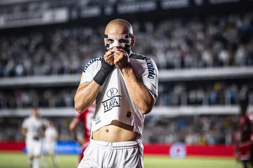 
				
					Reforço de R$ 32 milhões, Thaciano não joga pelo Santos há mais de dois meses
				
				