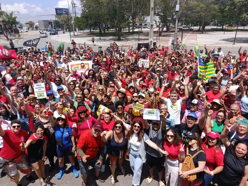
				
					Manifestantes se reúnem contra PEC da blindagem e PL da anistia na Paraíba
				
				