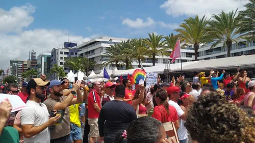 
				
					Manifestantes se reúnem contra PEC da blindagem e PL da anistia na Paraíba
				
				