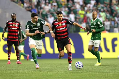 
				
					Saiba quanto palmeirenses e flamenguistas vão gastar em uma possível final de Libertadores
				
				