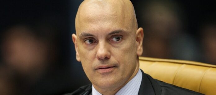 Moraes vota para condenar Bolsonaro e outros sete réus por tentativa de golpe Estado