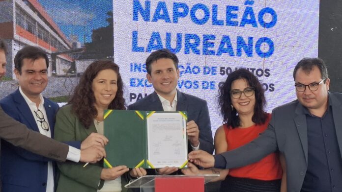 'Temos que construir com respeito ao tempo da eleição', afirma Hugo sobre apoio de Lula em 2026