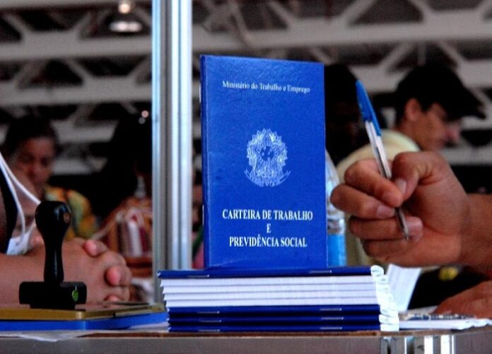 Veja as 2.661 vagas de emprego disponíveis nos Sines nesta semana