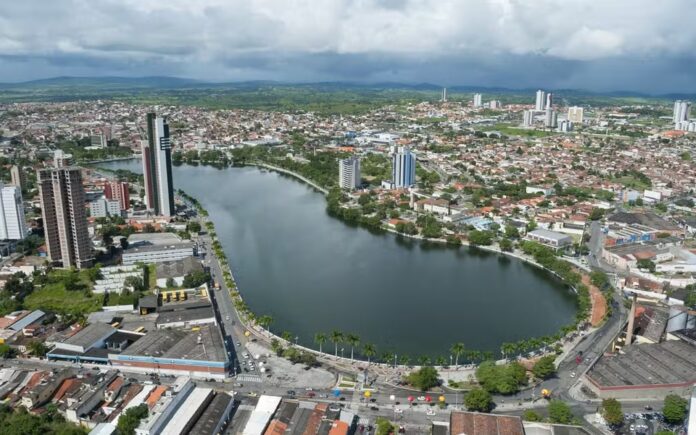 qual foi a primeira rua da cidade?