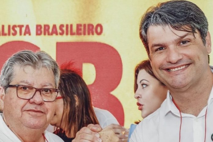 Léo Bezerra entrega presidência do diretório municipal do PSB