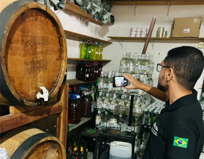 Fábrica clandestina de bebidas alcoólicas