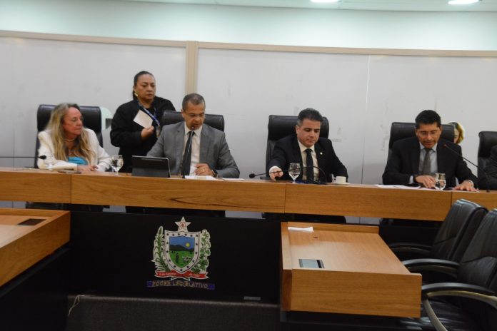 ALPB debate LOA 2026 em audiência pública com poderes e entidades