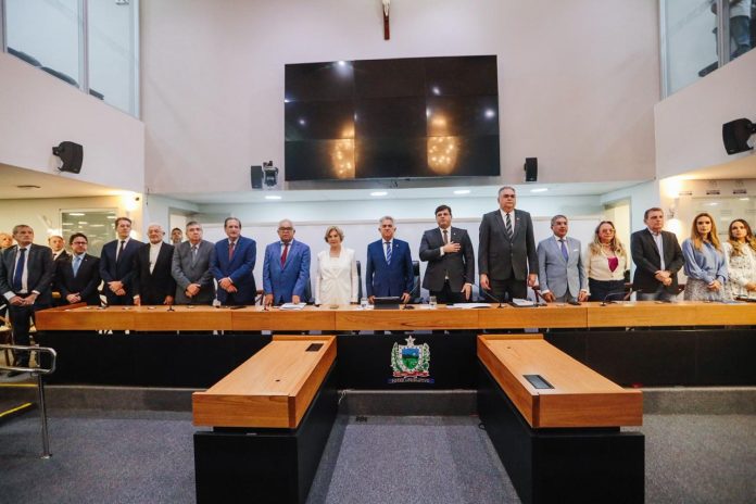 ALPB homenageia desembargadora Fátima Maranhão e o professor Sales Gaudêncio com medalhas de mérito