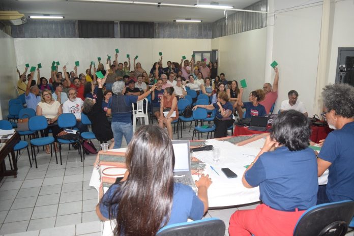 Professores da UEPB encerram greve nesta sexta-feira (05) em Campina Grande
