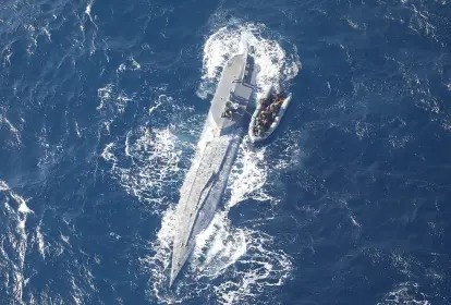Polícia portuguesa intercepta semissubmersível com toneladas de cocaína a caminho da Europa