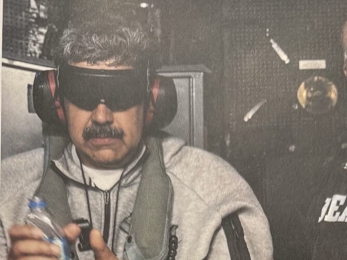 Trump divulga primeira foto de Nicolás Maduro preso nos Estados Unidos