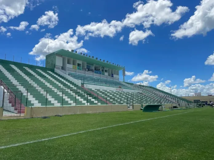 Em posições distintas, Sousa e Esporte de Patos se enfrentam no Estádio Marizão