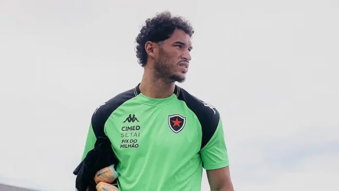 Zagueiro Márcio Silva negocia saída do Botafogo-PB para atuar pela Ponte Preta