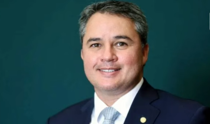 Efraim Moraes assume presidência do PL na Paraíba: “Grande missão e responsabilidade”